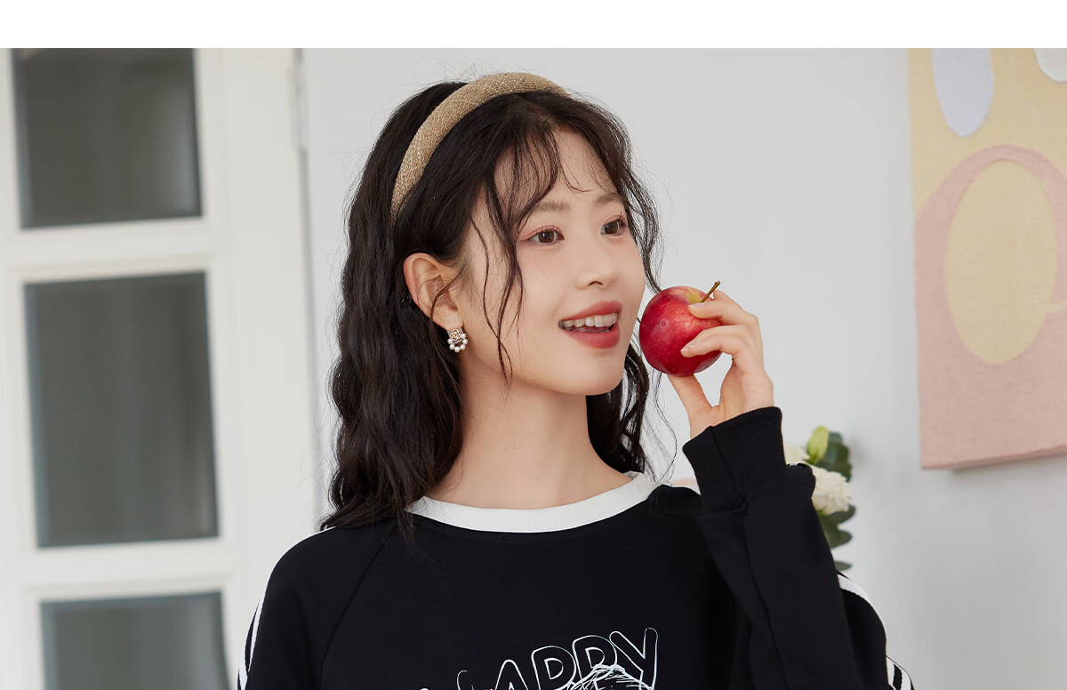 Halo Queen Women's Sweatshirt, Round Neck, Striped, Fashionable New Year Red, Casual Style, Loose-Fitting Top Jacket H143W1017 30