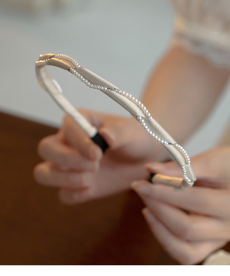 Xiangwan Hair Headband, Vintage Elegant Pearl Headband for Women, High-End Feel, Versatile Thin Headband for Going Out, Elegant Hair Accessory 3