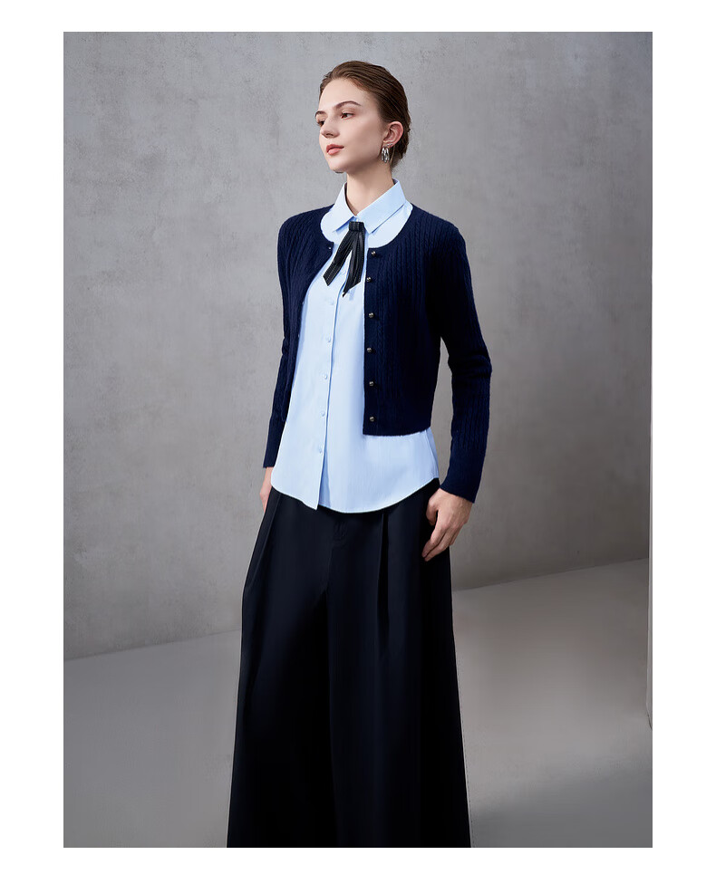 G2000 Women's Long Sleeve Commuter Shirt with Bow Tie, Cotton Comfort, All-Season, Mall Style 18