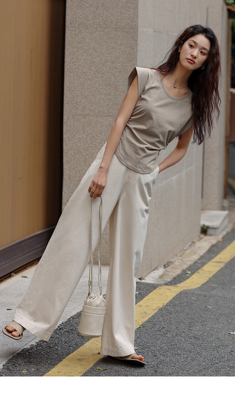 DME Sleeveless T-Shirt with U-Neck Design, Waist-Cinching, Comfortable, Slightly Hot, Slim-Fit Tee, Milk Coffee Color, Size S 12