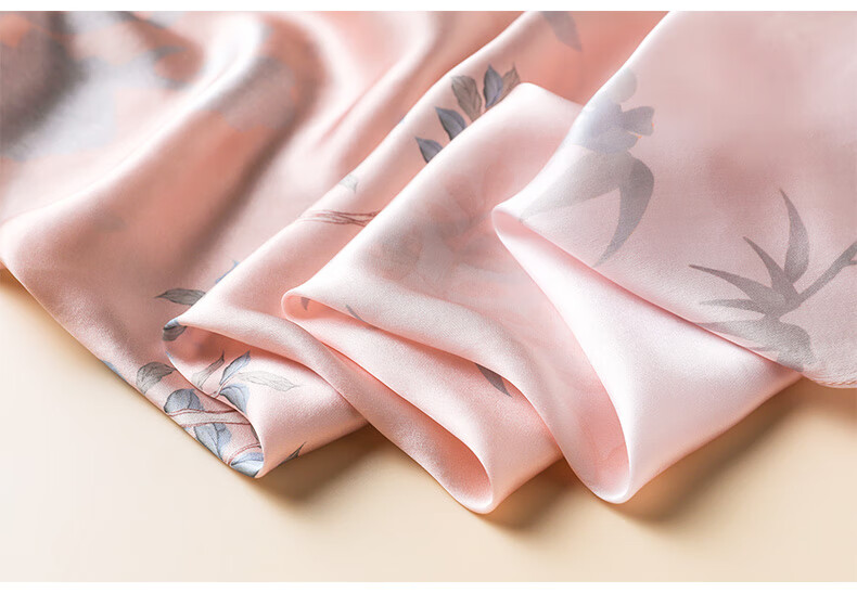 Hangsifu Silk Chinese-Style Scarf, Mulberry Silk Shawl, Birthday Gift for Mom, Practical Gift Box for Women, Machine Gree 28