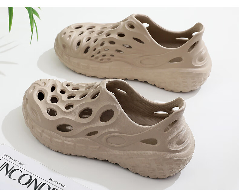 GUOLUOFEI Perforated Closed-Toe Slippers for Men And Women, Outdoor Wear, Summer Thick-Soled Non-Slip Beach Sandals, Milk Coffee Color, Size 44-45 12