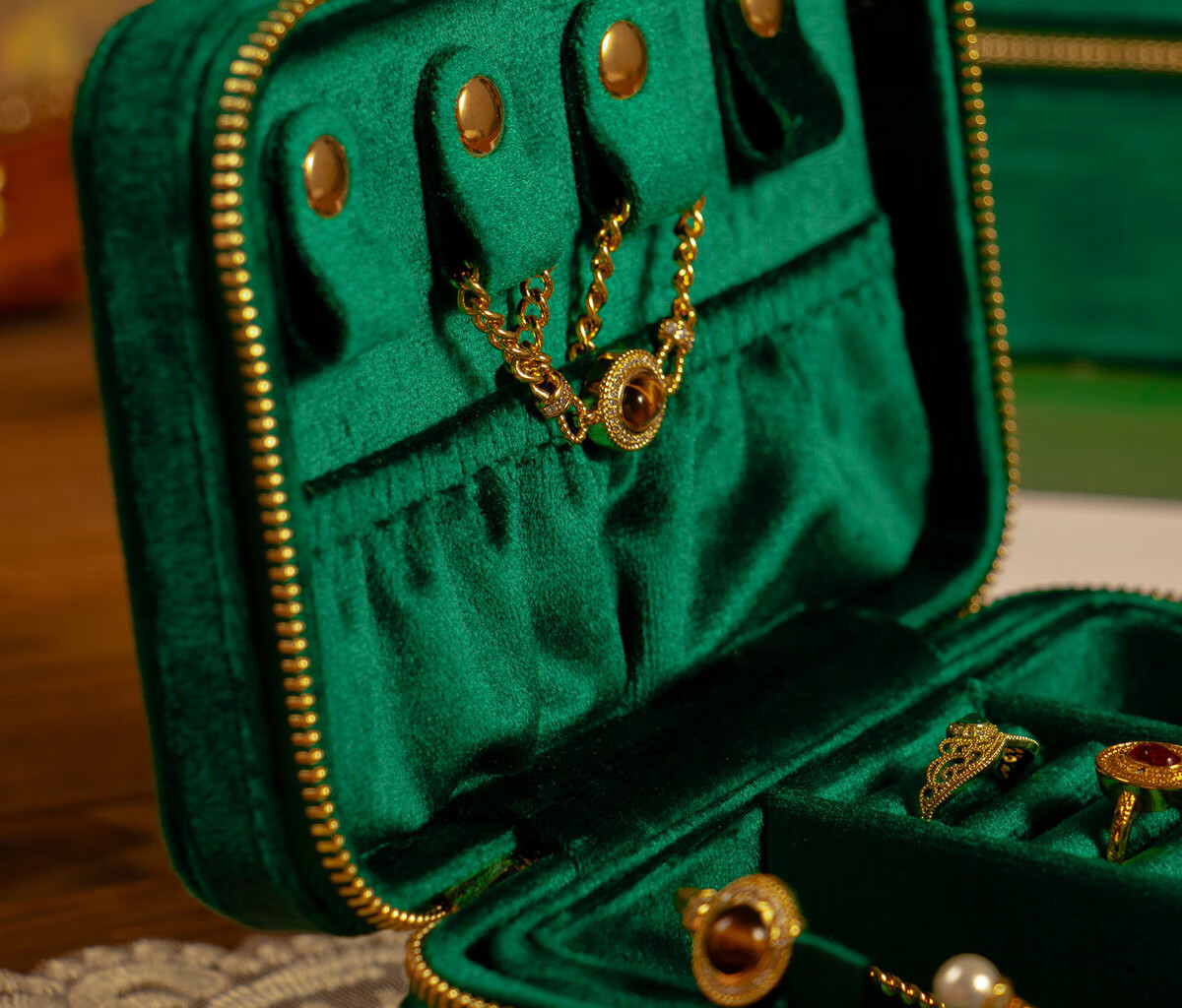 Fanyejia Jewelry Storage Box for Rings, Earrings, Necklaces, High-End Jewelry, Anti-Oxidation, Dustproof, Portable Accessory Box 15