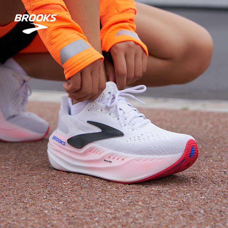 Кроссовки Brooks Glycerin Max женские, белые/черные/ярко-красные, размер 38