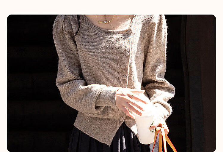 Dme [Zhonggu Mountain Tea] Spring And Autumn High-Wisdom Old Coin Style Cardigan, Slanted Doorway Collar, Knife-Necked Hem, Split Knit Sweater Women's Top 4