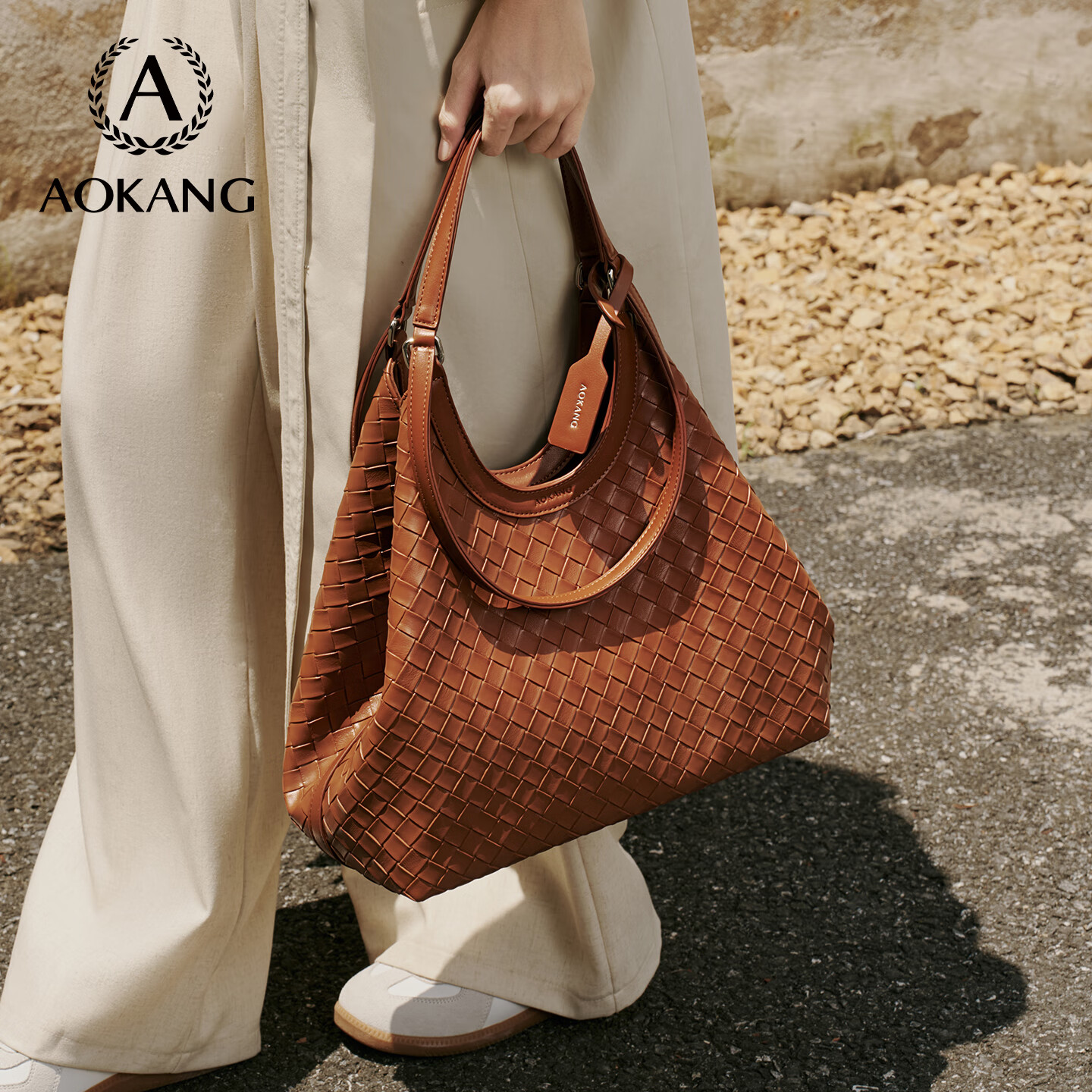 Aokang Women's Fashion Large Capacity Tote Bag Commuter Shoulder Bag Birthday Women's Day Gift for Girlfriend