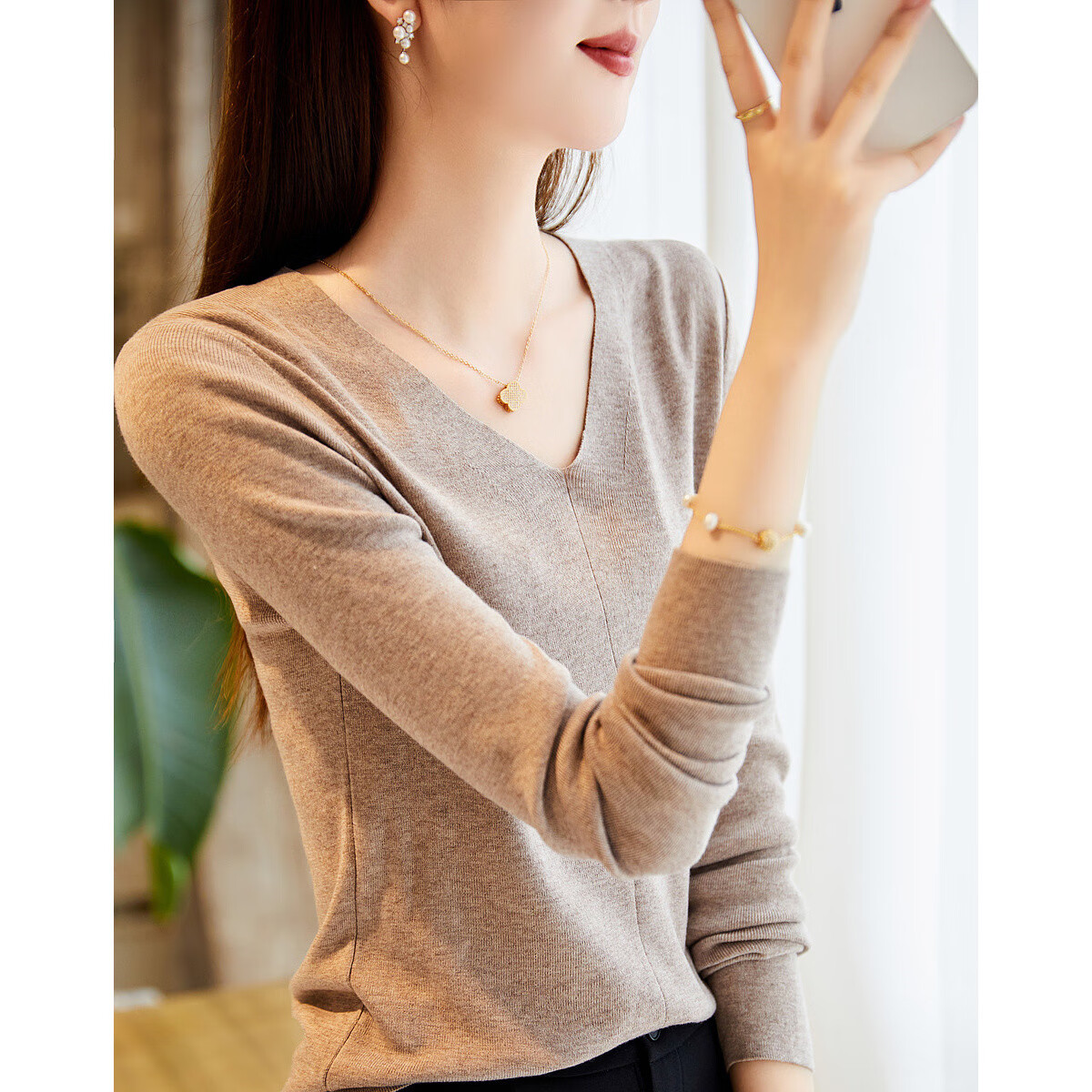 Dme [Capsule Wardrobe Series] Spring And Autumn Paper Thin V-Neck Sweater, Lazy Loose-Fitting Knit Top for Wome