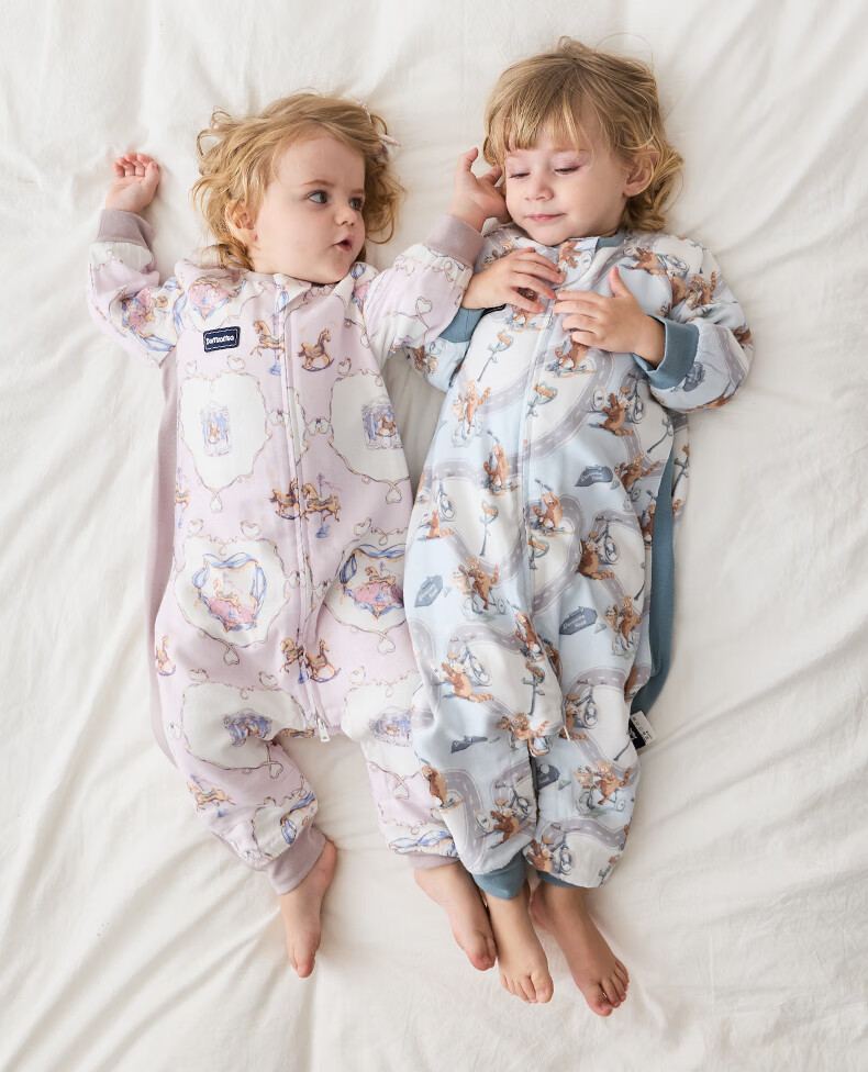 DOMIAMIA Baby Sleeping Bag, Split-Leg Design for All Seasons, Anti-Kick Blanket, Four-Layer Gauze, Rattan Bottle, Size M, 23-27° 7