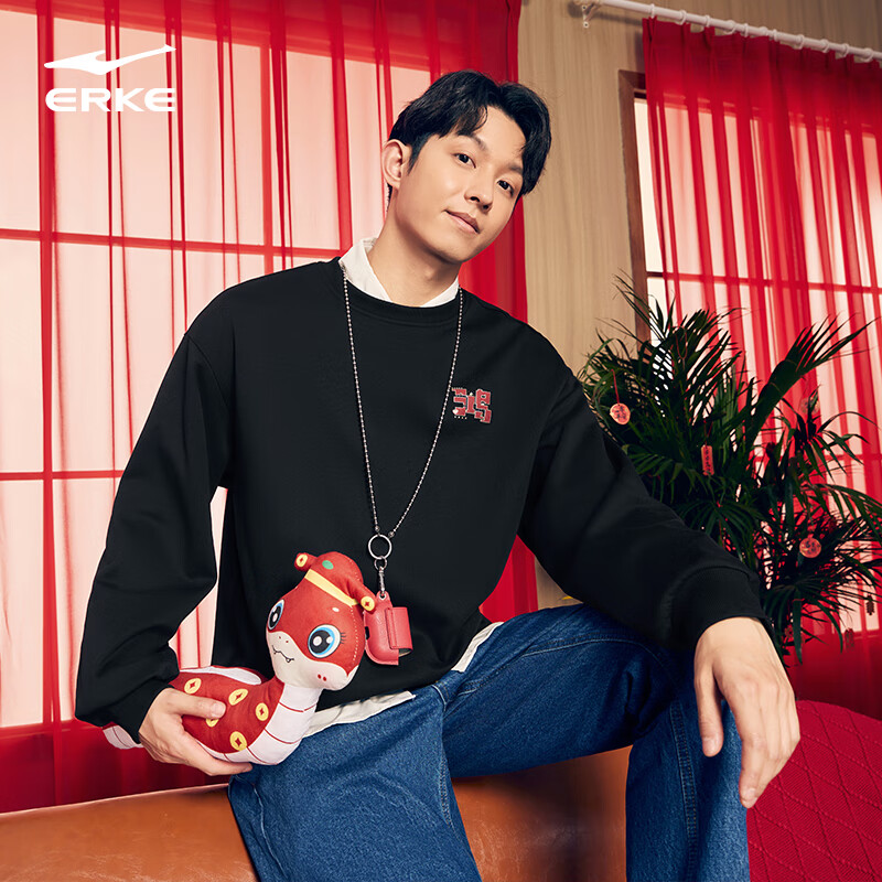 ERKE Rolling Wealth | Fleece-Lined Round Neck Sweatshirt, New Year Style, Unisex Couple's Zodiac Year Red Base Layer Top
