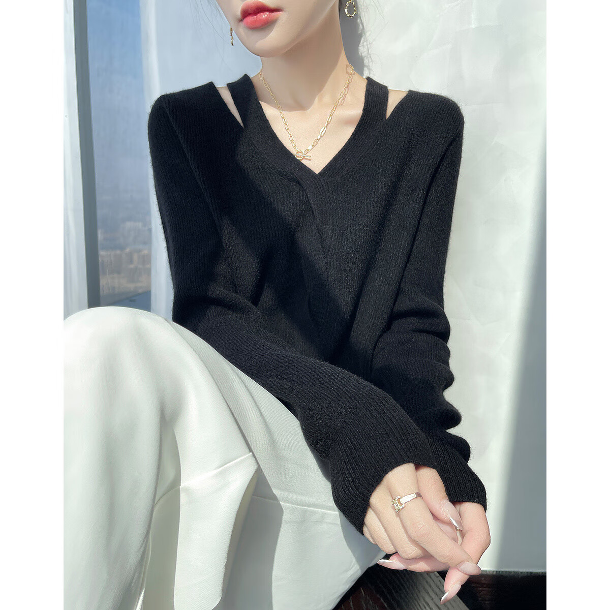 Dme Elegant Petite Woman Spring Autumn Sexy Hollow Out Cable Knit V-Neck Slim Yarn Sweater Top for Women