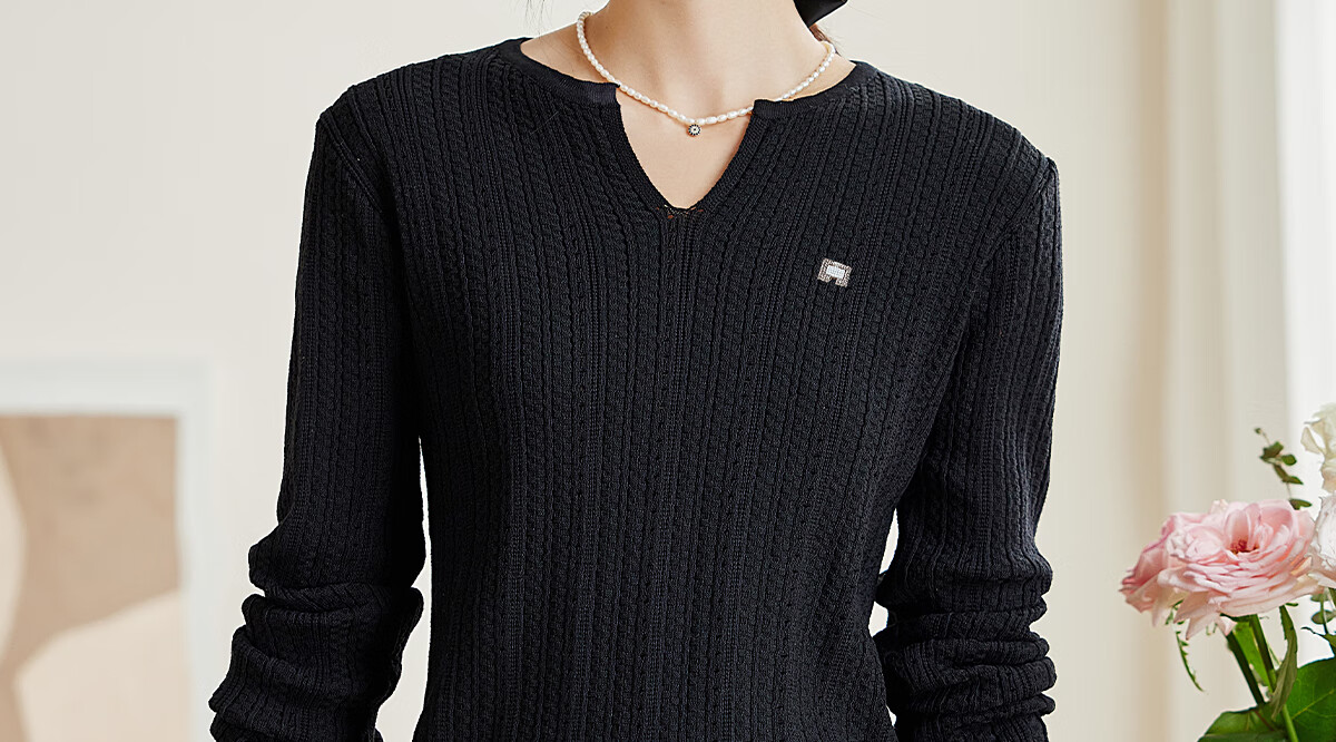 PinCai Women's Knit Sweater, Spring And Autumn Thin Style, Niche V-Neck Split Knit Top, Loose Inner Layer Base Shirt P143Z3008 22