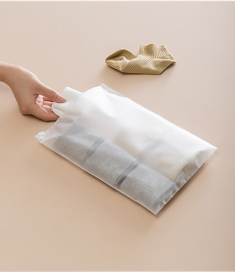 Fanyejia Travel Storage Bags, 6 Hand-Roll Vacuum Compression Bags, No Air Pump Needed, for Clothes Storage, Luggage Packing, And School Use 10