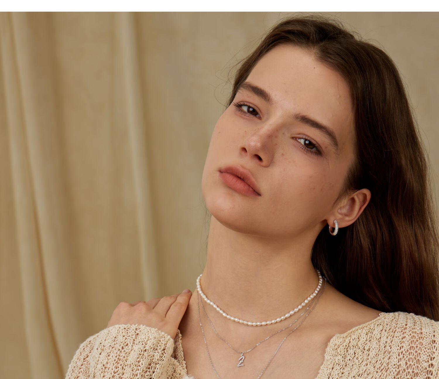 Arsis Art Letter Necklace for Women, Silver Necklace with Original Design, Fashionable And Versatile, Birthday Gift for Girlfriend 21