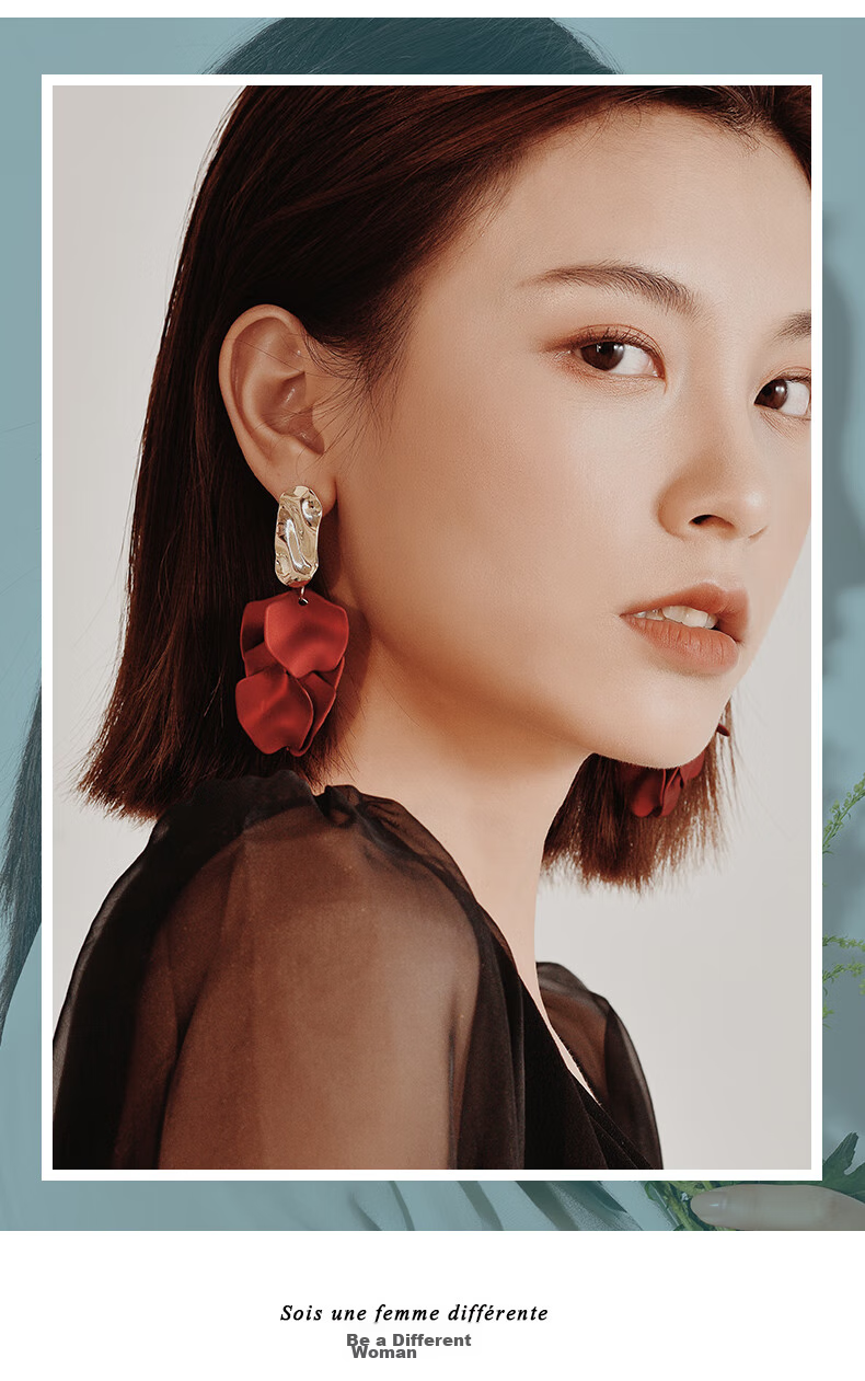 Dairuo Red Earrings without Piercings, Large Earrings for Women, Elegant And Unique, Exaggerated Earrings, High-End Autumn And Winter New Year Festive Accessories 3