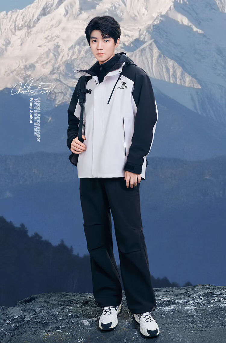 CAMEL [Wangzhe Kaijia] Outdoor Three-In Jacket for Men And Women, Windproof Coat, New Hiking Wear 1