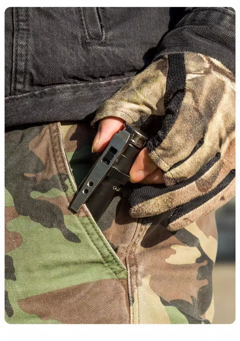Dipuer Self-Defense Weapon, Legal Carry-On Anti-Wolf Flashlight Device, Women's Self-Protection Strobe Light, High-Intensity Flashlight, Alarm Tool 32