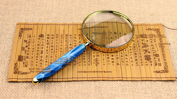 MIXOUT Handheld High-Definition Magnifying Glass for Reading Books And Newspapers, Appreciation of Art, Gold-Edged Blue-Striped Magnifier 8