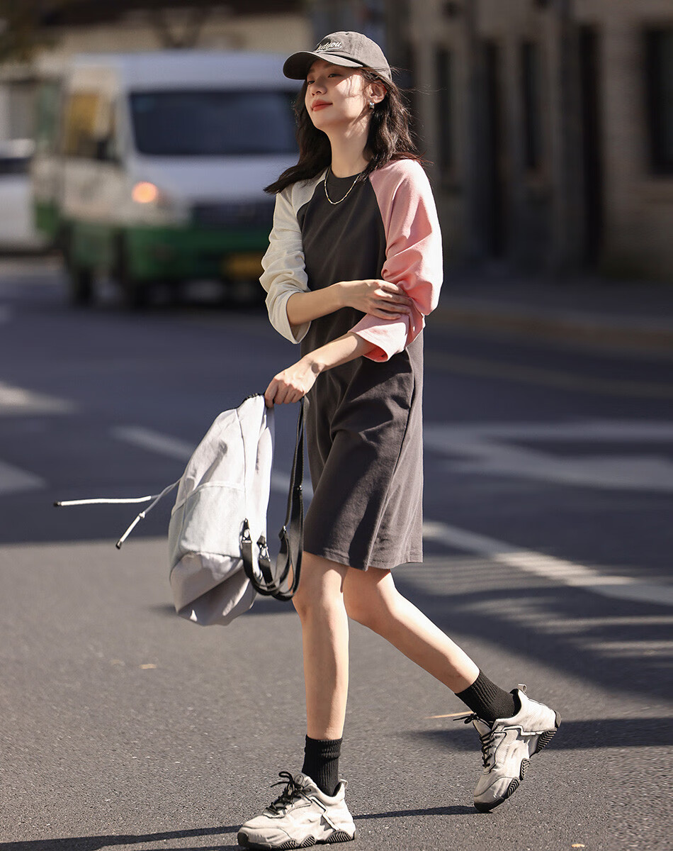 Dme [Modern Academic Style Sweatshirt Dress] Youthful, Age-Reducing, Light Sporty Style, Slimming, Fashionable Dress 1