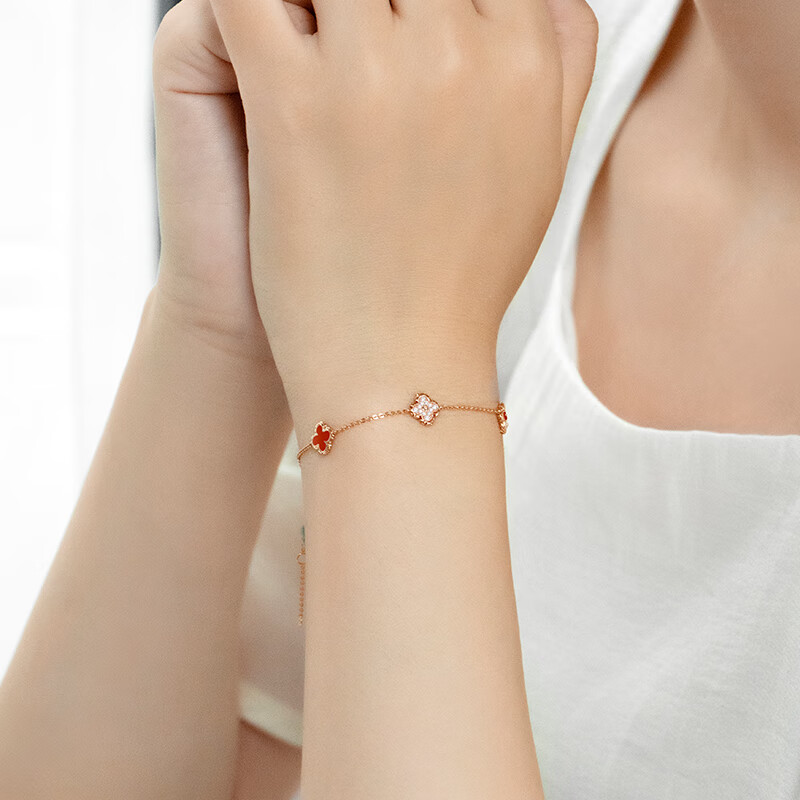 Aideyueding Flashing Four-Leaf Clover Bracelet for Women, Luxury High-End Fashion Jewelry, Birthday Gift for Girlfriend Or Wife, Anniversary Present