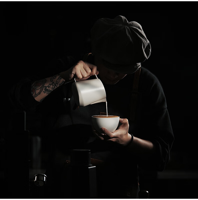MHW-3BOMBER High-Performance GT Latte Art Machine, Professional Barista Italian Milk Foam Art Cup, Innovative U-Shaped Spout 19