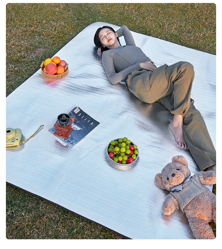 JD Original Colored Film Moisture-Proof Mat, Outdoor Picnic Mat, Grass Tent Moisture-Proof Ground Mat, Yellow And White Checkered Pattern, 150*200cm 16