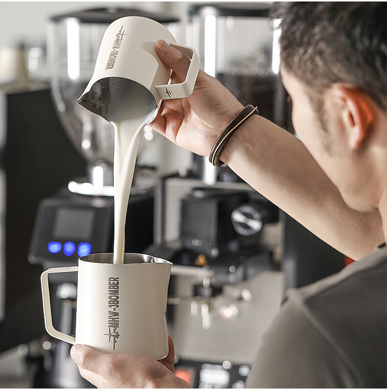 MHW-3BOMBER Gradient Pink Bomber 5.0 Latte Art Pitcher Crocodile Mouth Pointed Round Spout Professional Barista Milk Frothing Pitcher 23