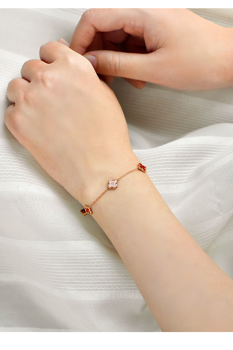 Aideyueding Flashing Four-Leaf Clover Bracelet for Women, Luxury High-End Fashion Jewelry, Birthday Gift for Girlfriend Or Wife, Anniversary Present 2