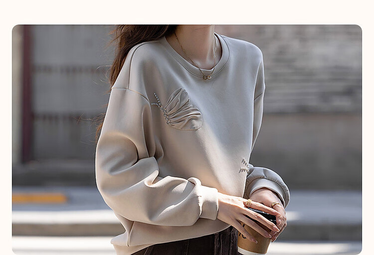 DME 350G Air Layer Spring 3D Butterfly Patch Beaded Loose Fit Flesh-Hiding Women's Sweatshirt 2