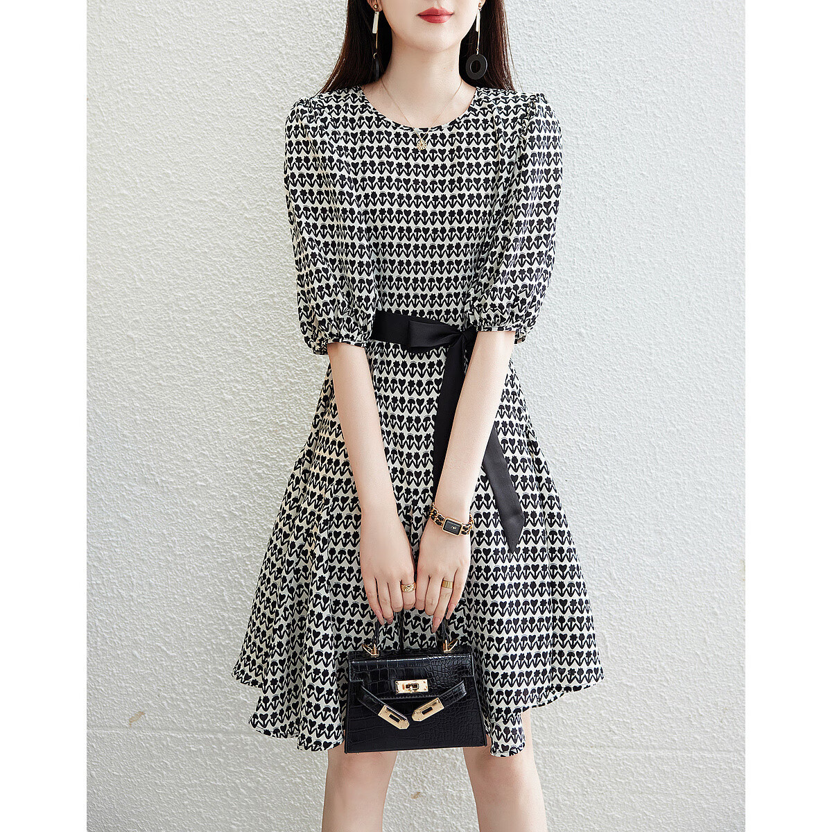 Dme Floral Print Tie-Waist Flared Skirt with New Round Neck, Waist-Cinching, Puff Sleeves Dress for Women, Mid-Length Style, Black, Size S