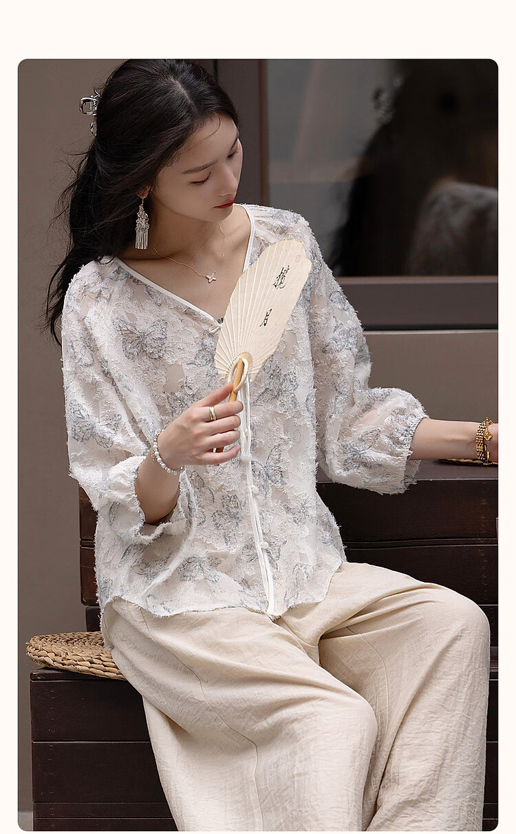 Dme [Mystical Romanticism] Spring And Autumn Style New Chinese Butterfly Clip Flower Shirt Tassel Button-Up Blouse 2