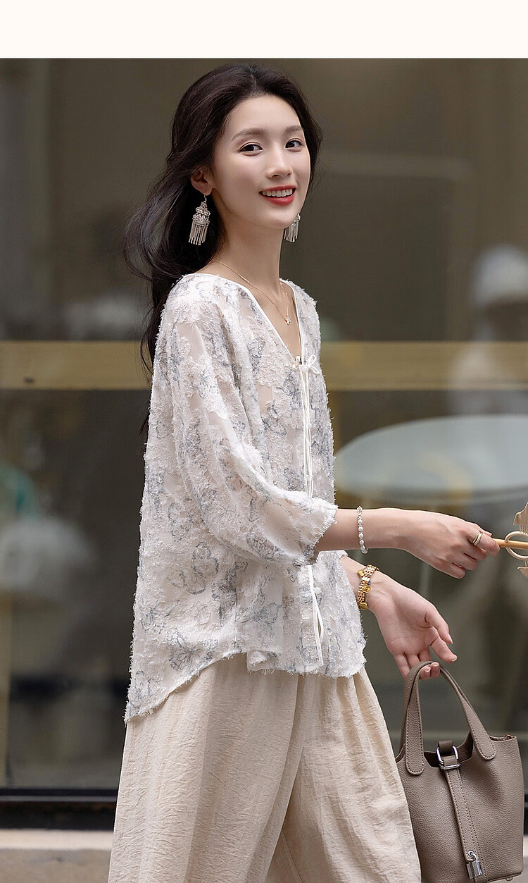 Dme [Mystical Romanticism] Spring And Autumn Style New Chinese Butterfly Clip Flower Shirt Tassel Button-Up Blouse 10