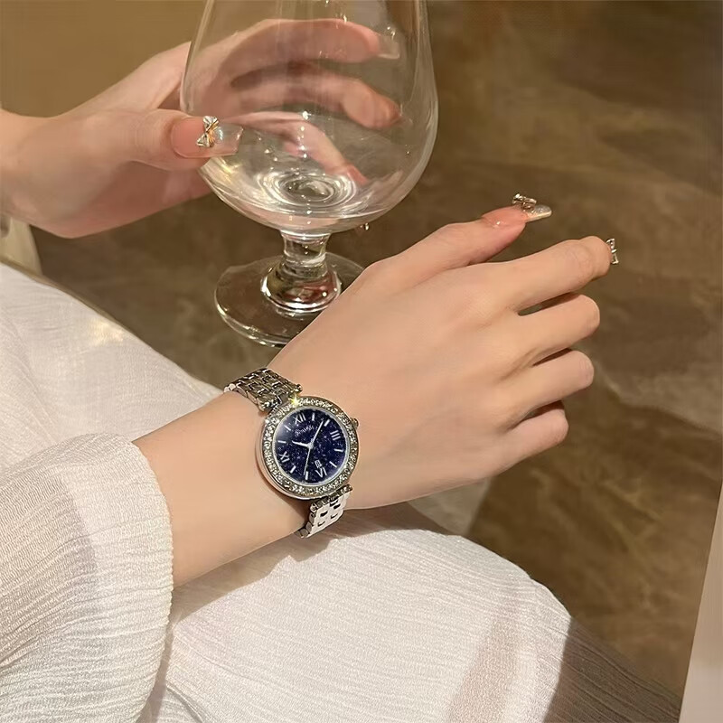 歌浪迪满天星手表女2025轻奢高级感小众腕表情人节生日礼物送女友