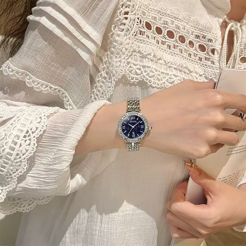 歌浪迪满天星手表女2025轻奢高级感小众腕表情人节生日礼物送女友