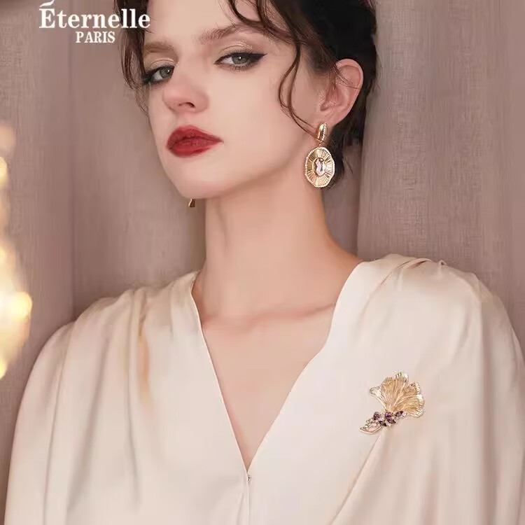 Eternelle French Ginkgo Leaf Brooch, High-End Exquisite European And American Luxury Accessory, Crystal Brooch Pi