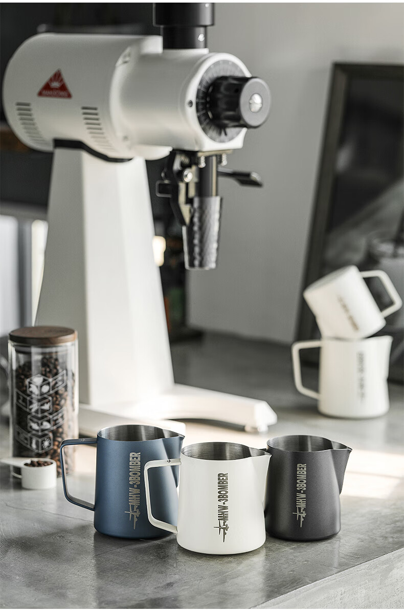 MHW-3BOMBER Gradient Pink Bomber 5.0 Latte Art Pitcher Crocodile Mouth Pointed Round Spout Professional Barista Milk Frothing Pitcher 27