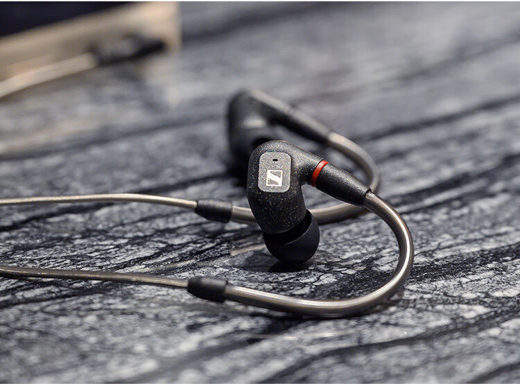 Sennheiser IE200 HiFi Wired Headphones, In-Ear High-Fidelity Earphones with Ear Hooks, Gaming Headphones, Black, Gift 9