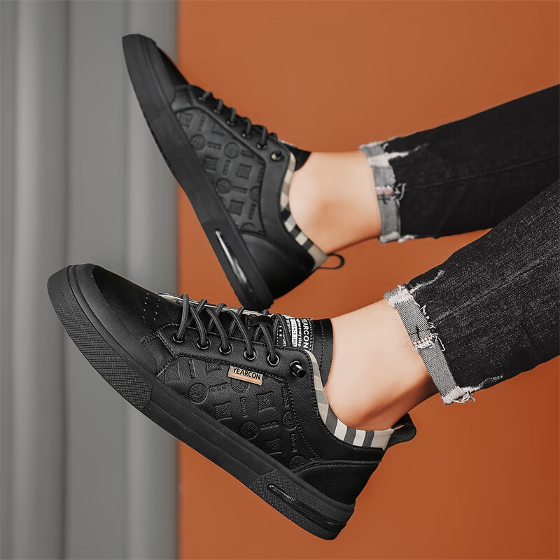 Yierkang Men's Casual Shoes, New Style Sneakers, Ultra-Light Breathable Slip-On Versatile Flat Trendy Shoes, Black, Size 38