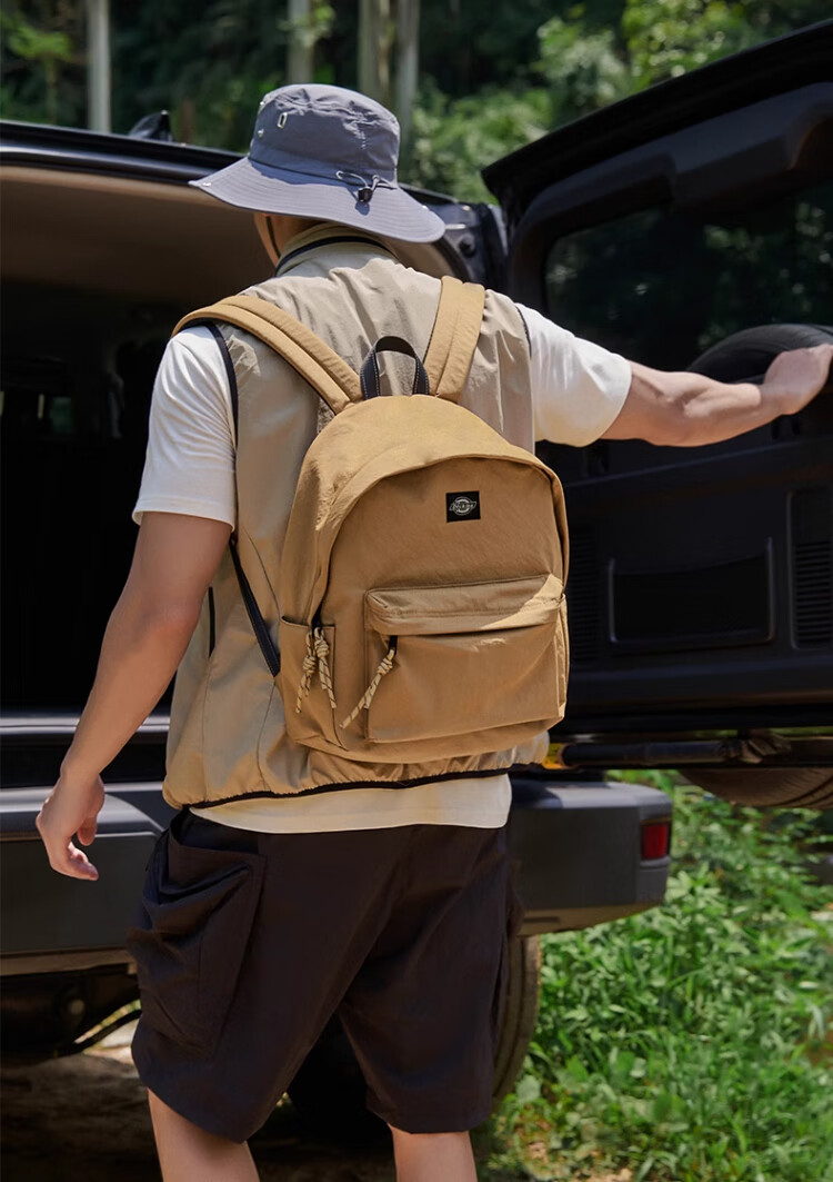 Dickies Hiking Backpack for Men, Lightweight Large Capacity Trekking And Cycling Pack, Water-Resistant Rucksack for Outdoor Activities 16