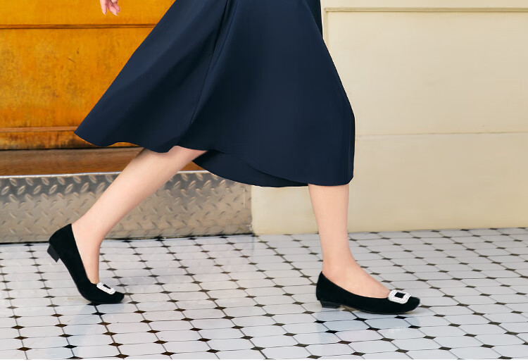 PT'SON Rhinestone Flats for Women, Autumn 2026 French Versatile Flat Shoes, Soft Lambskin Flats, Silver, Size 34 26