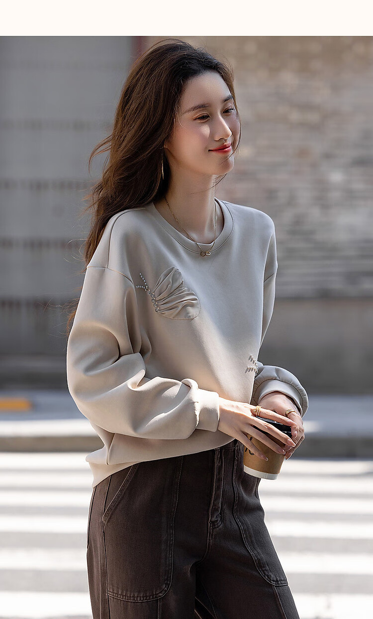 DME 350G Air Layer Spring 3D Butterfly Patch Beaded Loose Fit Flesh-Hiding Women's Sweatshirt 6