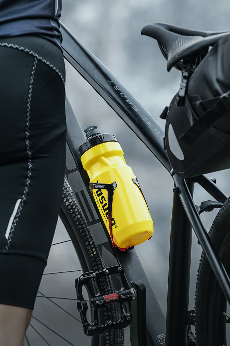 Tasiduizhang Mountain Bike Water Bottle, Large Capacity Outdoor Sports Squeeze Bottle for Cycling, White 8