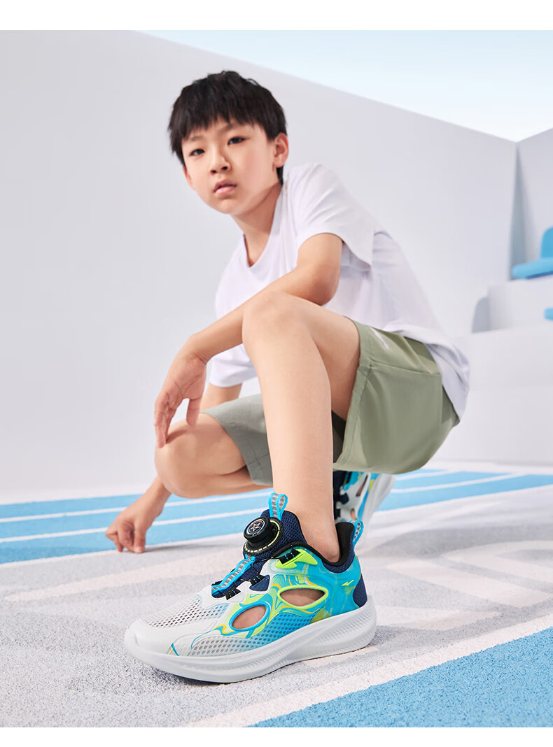 ERKE Children's Shoes, Boys' Sandals for Older Kids, Hollow Fashionable Closed-Toe Frame Shoes, Erke White/navy Blue, Size 36 26
