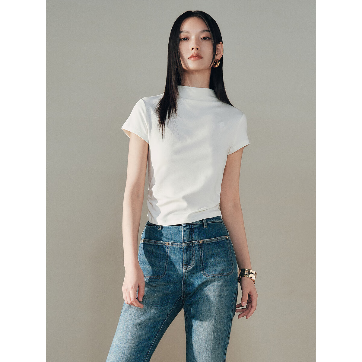 Taipingniao Women's T-Shirt, Semi-Turtleneck, Slim Fit, Short Sleeves, Waist-Cinching, French Style, Elegant Short Top, Off-White 2, L