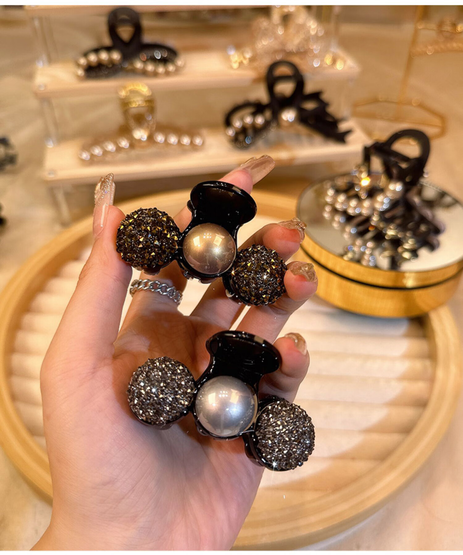 Huangjiama Hair Clip for Women, Back of Head Claw Clip, Elegant Small Hairpin, Stylish Hair Accessory, Silver Color 8