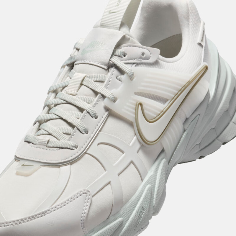 NIKE Women's Casual Shoes V2K RUN, Gore-Tex Winter Waterproof Sports Shoes, FZ2622-003, White And Pink, Size 40 13