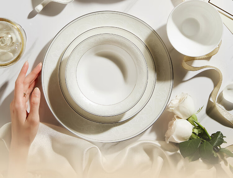 Magoront Bone China Dinnerware Set Pure White Luxury 32-Piece Tableware Set for 6 People White Lover Collection 5