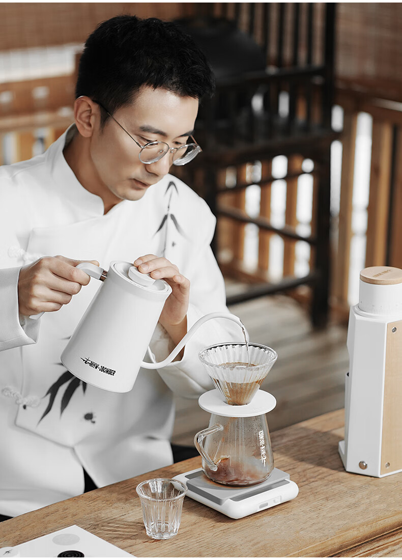 MHW-3BOMBER Pour-Over Coffee Maker, Drip Coffee Brewing Device, 500ml Glass Sharing Pot 10