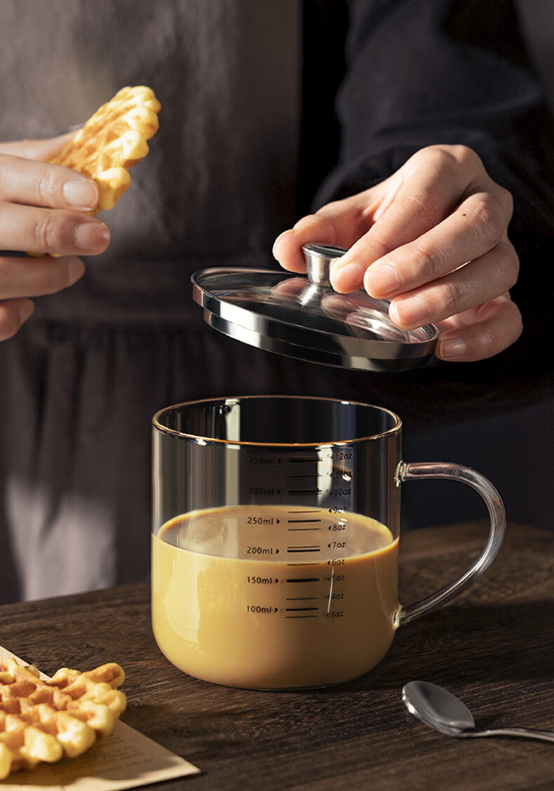 Newair High Borosilicate Glass Cup Heat-Resistant Milk Coffee Measuring Cup with Lid for Home and Office 3