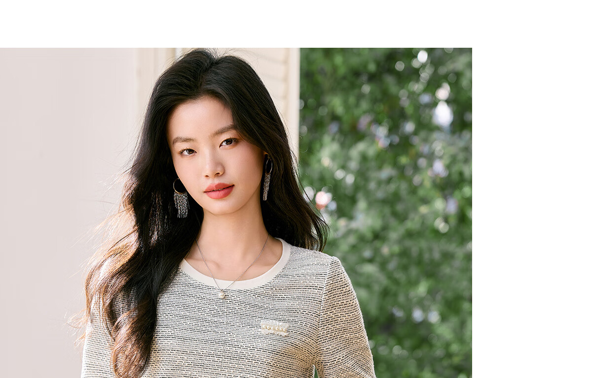 Taxiang Long-Sleeve T-Shirt for Women, Round Neck, Chanel-Style, Regular Shoulder Top, Versatile Design Long-Sleeve Base Shirt, Women's T53T031 11