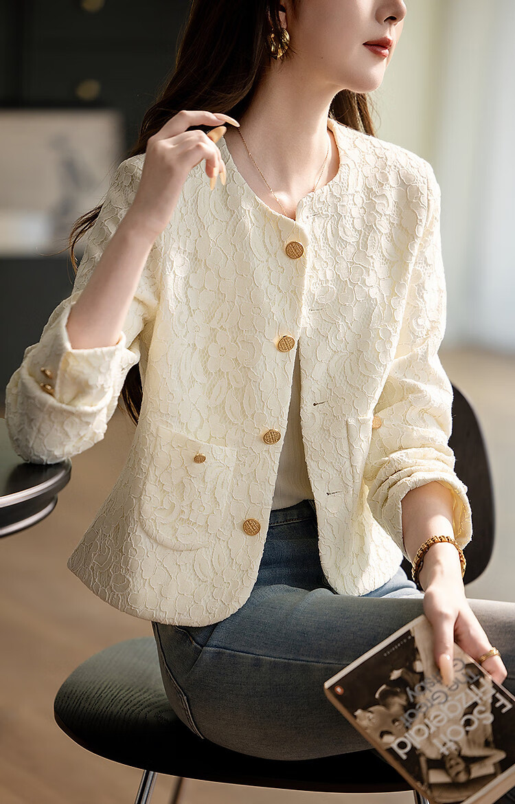 Dme [Sophisticated Fashionista Style] Spring Elegant Chanel-Inspired Lace Round Neck Waist-Cinching Metal Button Fashionable Short Jacket for Wome 10